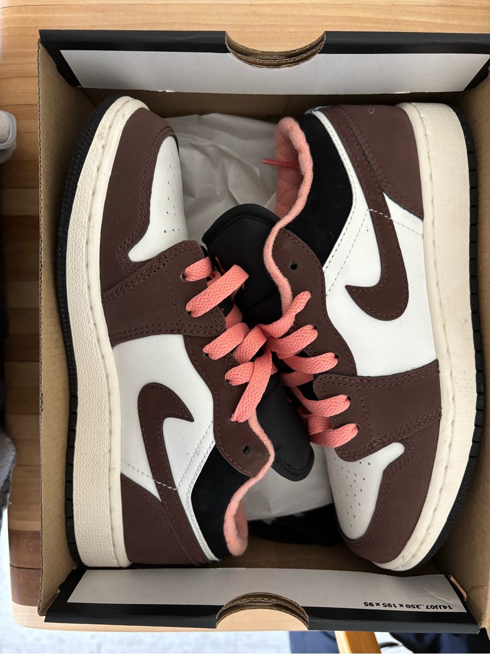 Jordan Air Jordan 1 Low SE GS in Light Chocolate & Crimson Bliss